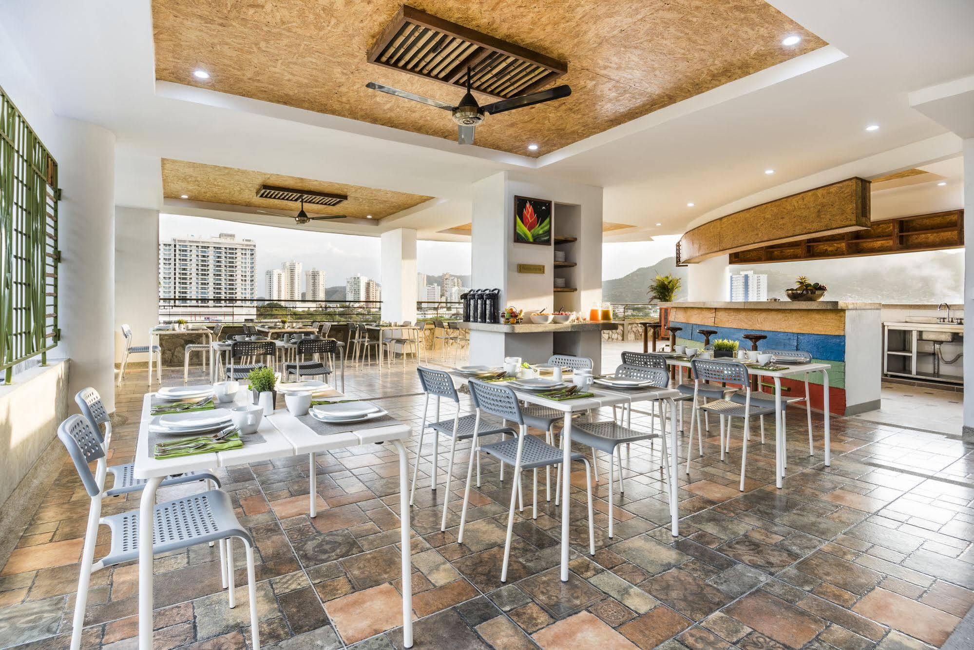 Terrazas Tayrona Travelers Apartamentos Y Suites ซันตามาร์ตา ภายนอก รูปภาพ