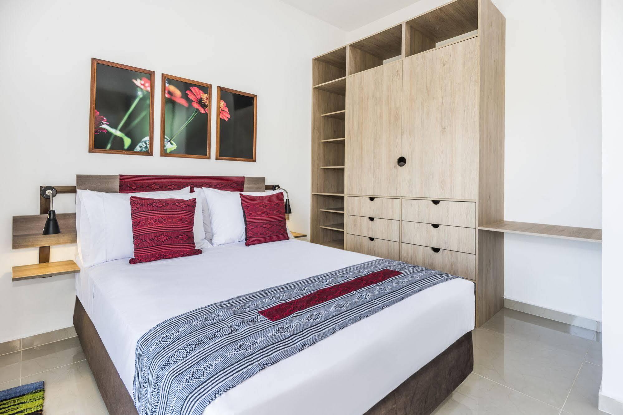 Terrazas Tayrona Travelers Apartamentos Y Suites ซันตามาร์ตา ภายนอก รูปภาพ