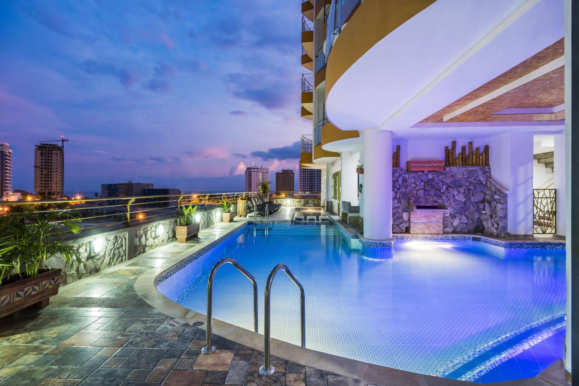 Terrazas Tayrona Travelers Apartamentos Y Suites ซันตามาร์ตา ภายนอก รูปภาพ